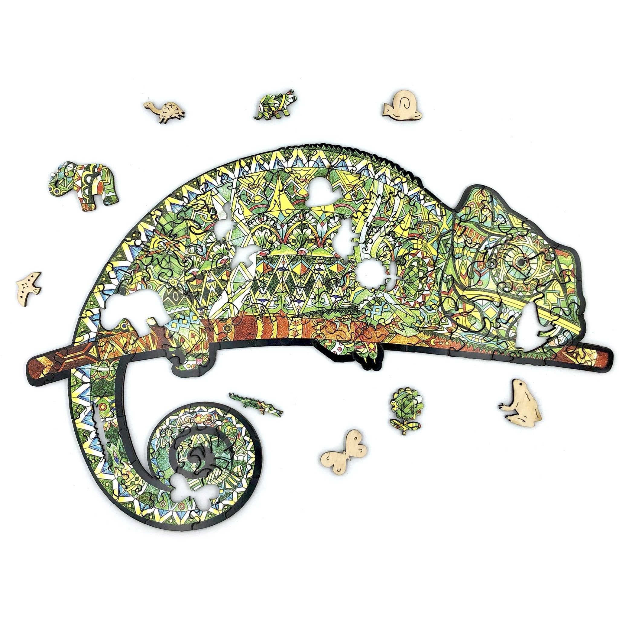 Wooden jigsaw puzzle "Lurking Chameleon"